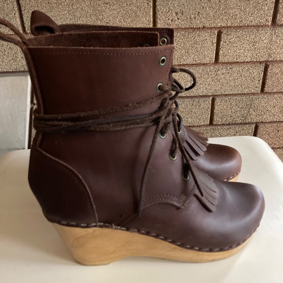 No. 6 Deep Malbec Lace up W/Kiltie Clog Boots Women’s Size 38 Beautiful! - Picture 3 of 12